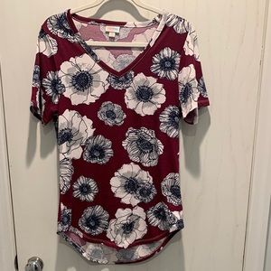 LuLaRoe Iris top
